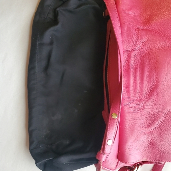 BVLGARI Chandler shoulder bag. Purple. Snap closure. Leather. Italy. - Picture 14 of 14